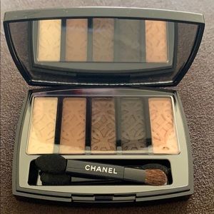 Chanel Entrelacs limited edition eyeshadow palette